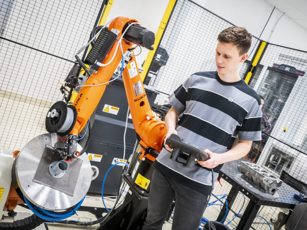 Additive-manufacturing-services